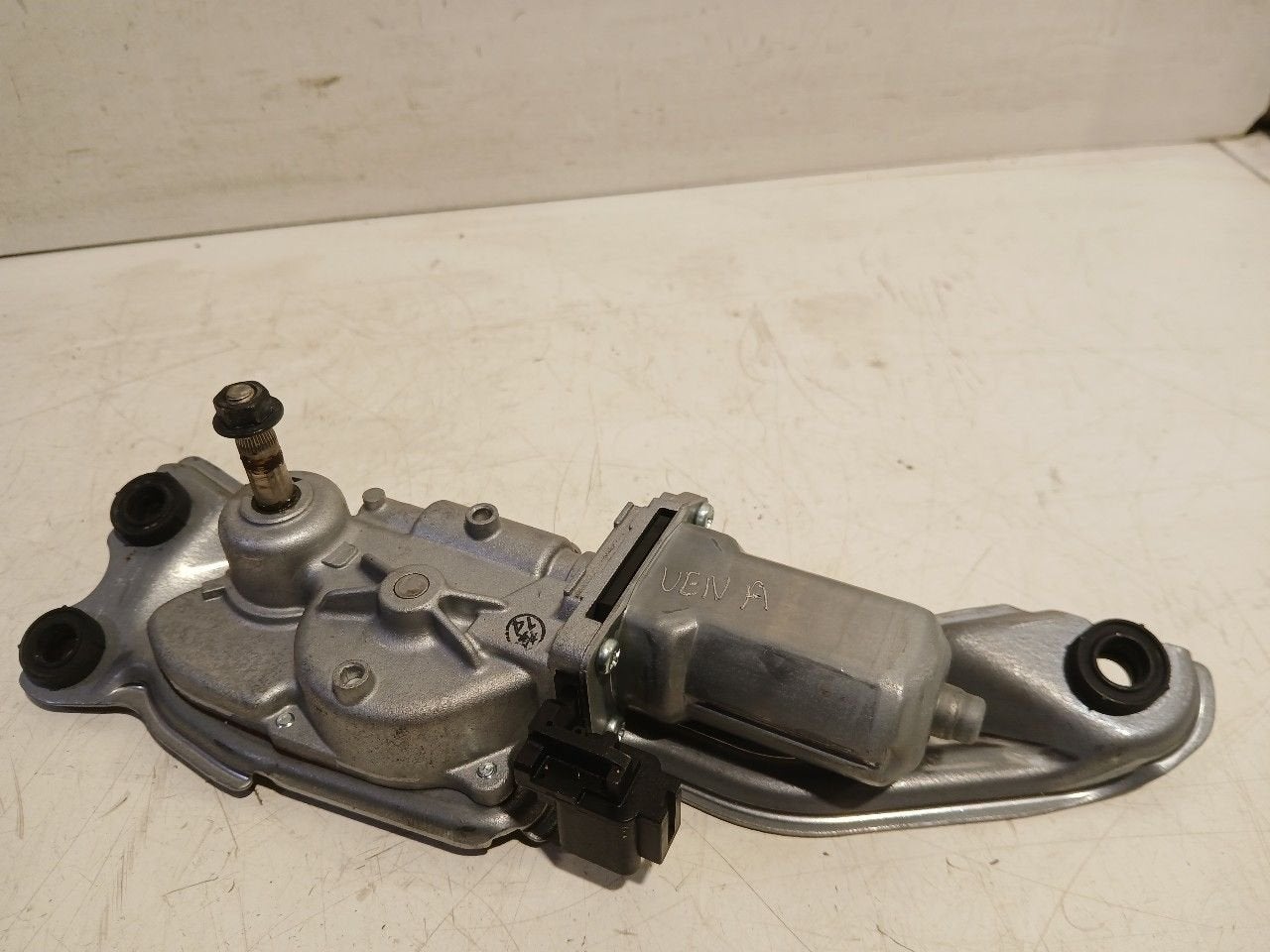 Ruitenwissermotor achter Hyundai Nexo, Onderdelen@venauto.nl, Van der Ven Autorecycling B.V., Gebruikt, Ettenseweg 76, 4706 PB Roosendaal, The Netherlands