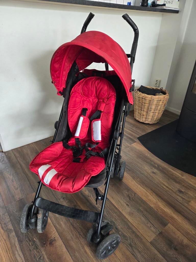 Rode buggy met zonnekap, Ophalen