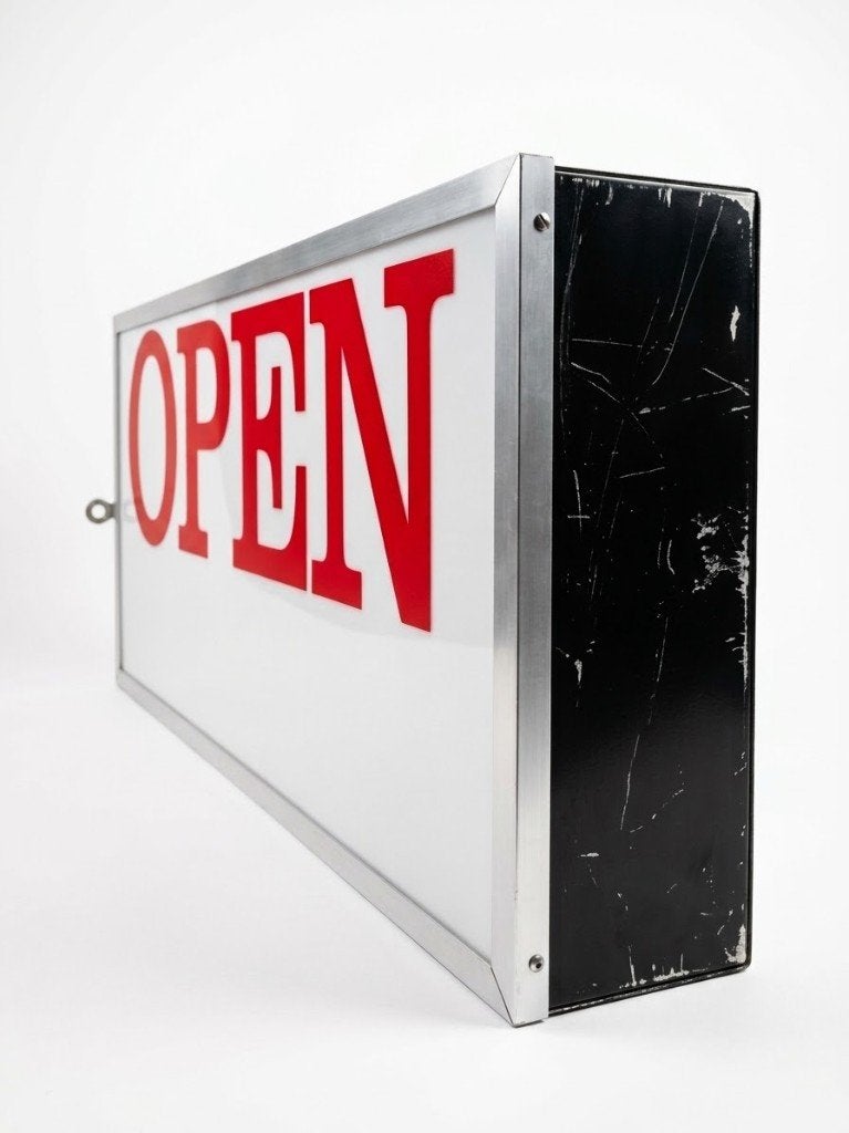 Werkende lichtbak met rode OPEN letters - lamp winkel, Ophalen, Gebruikt, Lichtbak of (neon) lamp, Onbekend