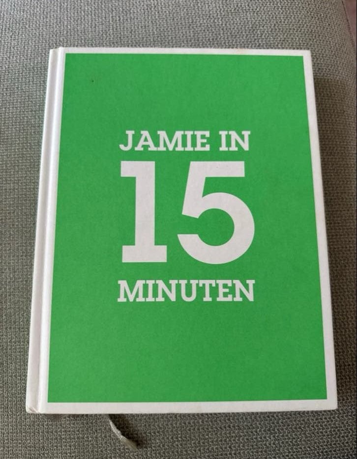 Jamie in 15 Minuten - Jamie Oliver Kookboek, Boeken, Kookboeken, Zo goed als nieuw, Hoofdgerechten, Europa, Gezond koken, Ophalen of Verzenden