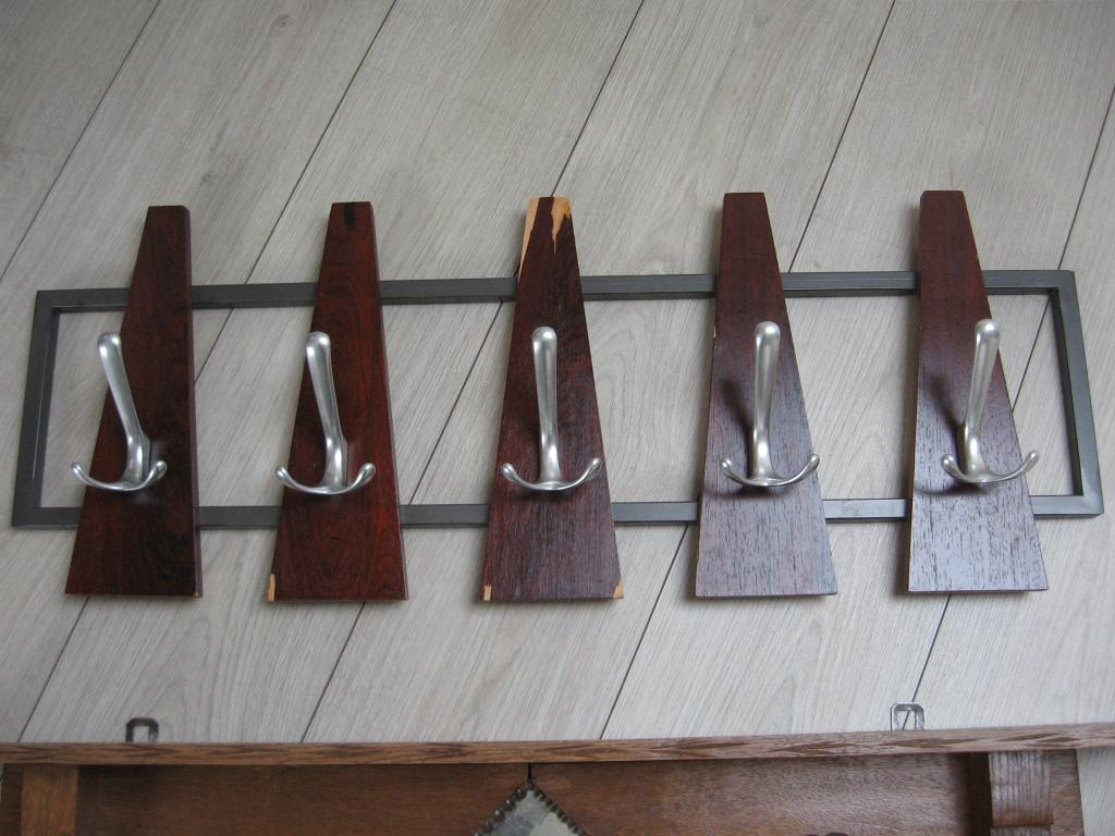 Vintage kapstok 80x30 cm palisander10 haken 65 jr oud €20.-, Antiek en Kunst, Antiek | Meubels | Kasten, Ophalen of Verzenden