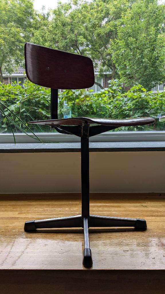 Iconische Vintage schoolstoel, merk: Marko, Kinderen en Baby's, Kinderkamer | Tafels en Stoelen, Ophalen of Verzenden, Gebruikt
