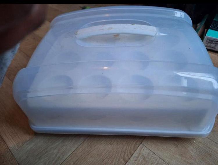 Cupcake houder 2 verdiepingen 24 cupcakes, Ophalen of Verzenden, Zo goed als nieuw, Overige typen