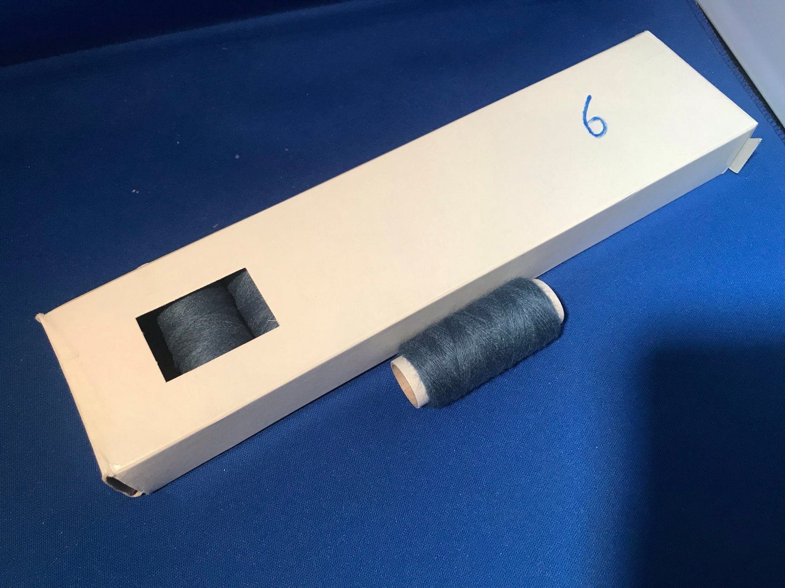1 Rol punch wol - Donkerblauw garen 6, Ophalen of Verzenden, Nieuw