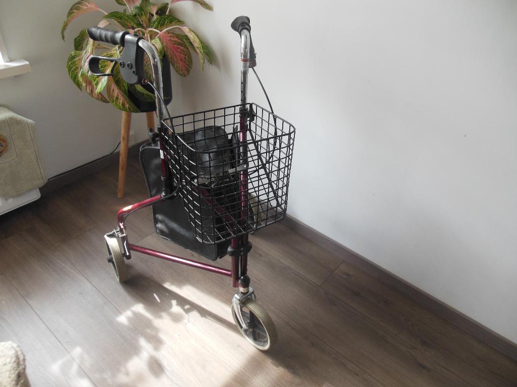 tri walker rollator, Ophalen, Gebruikt