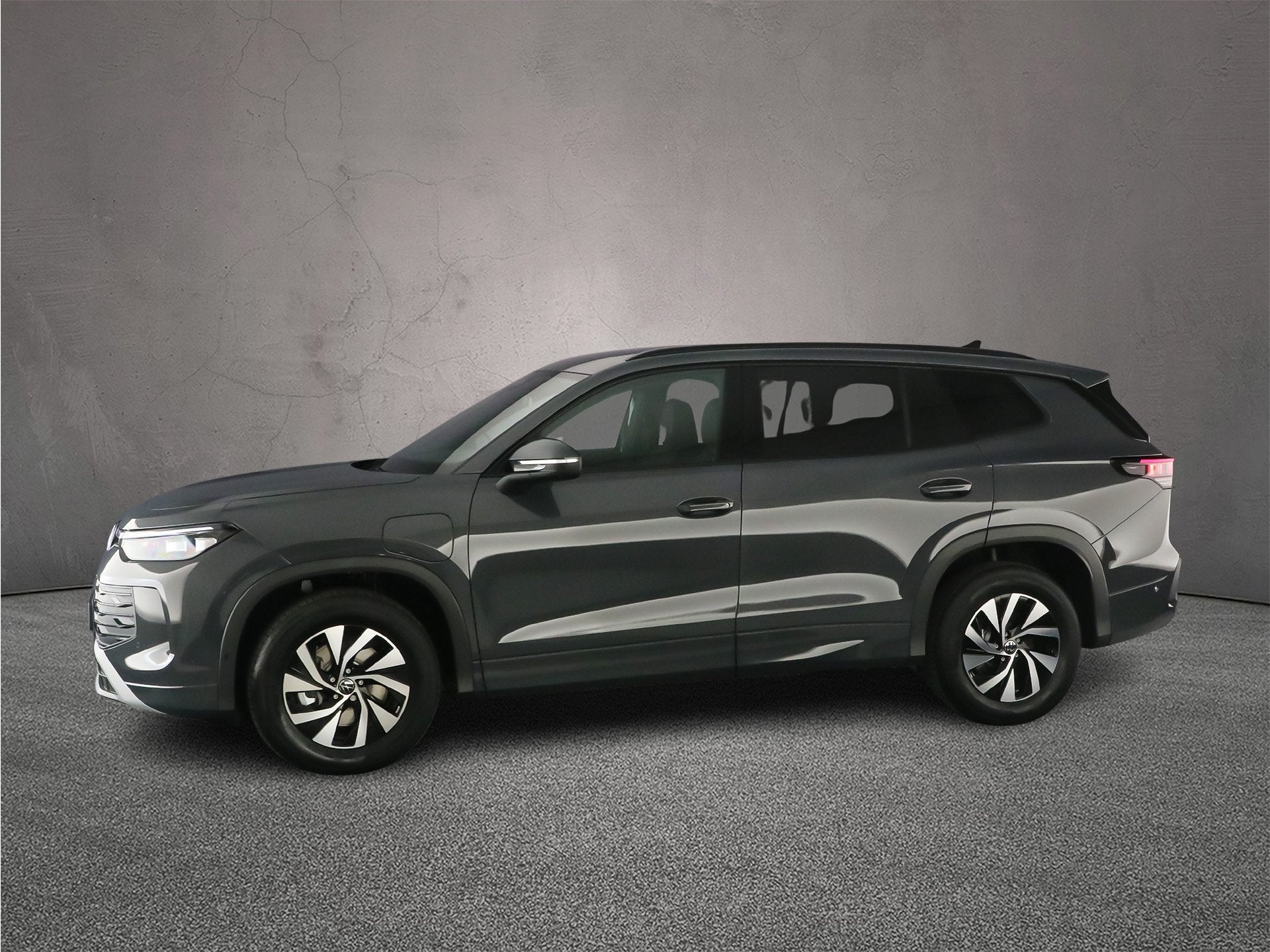 Volkswagen Tayron, Auto's, 1800 kg, 4 cilinders, 135 min, Plug-in hybride