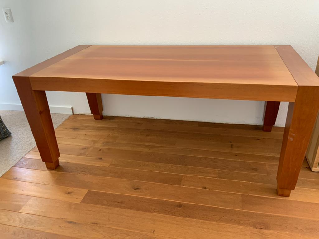 Houten eettafel met lichte verkleuring door zon, Huis en Inrichting, Ophalen, Gebruikt, 50 tot 100 cm, 150 tot 200 cm