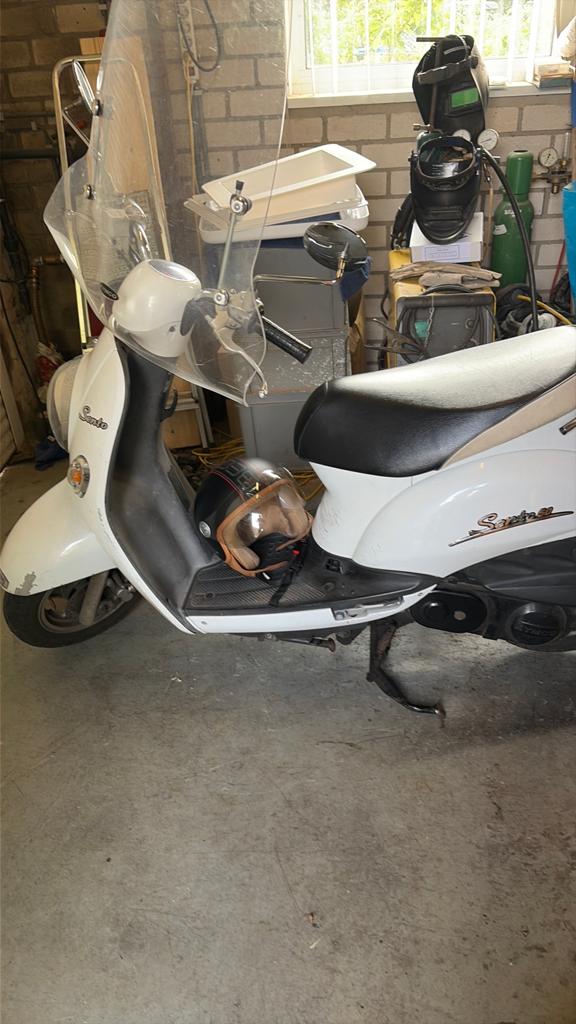 Kymco sento 50 scooter 2010, Ophalen, Zo goed als nieuw, Benzine, Kymco