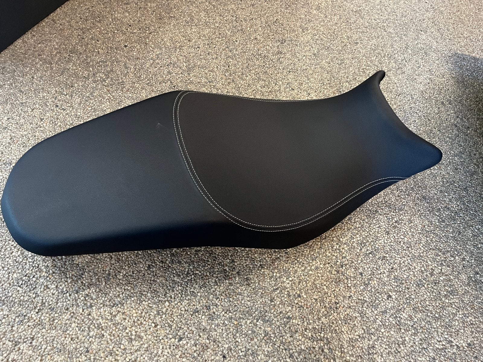 Origineel laag zadel Yamaha tracer 7, Ophalen of Verzenden, Nieuw