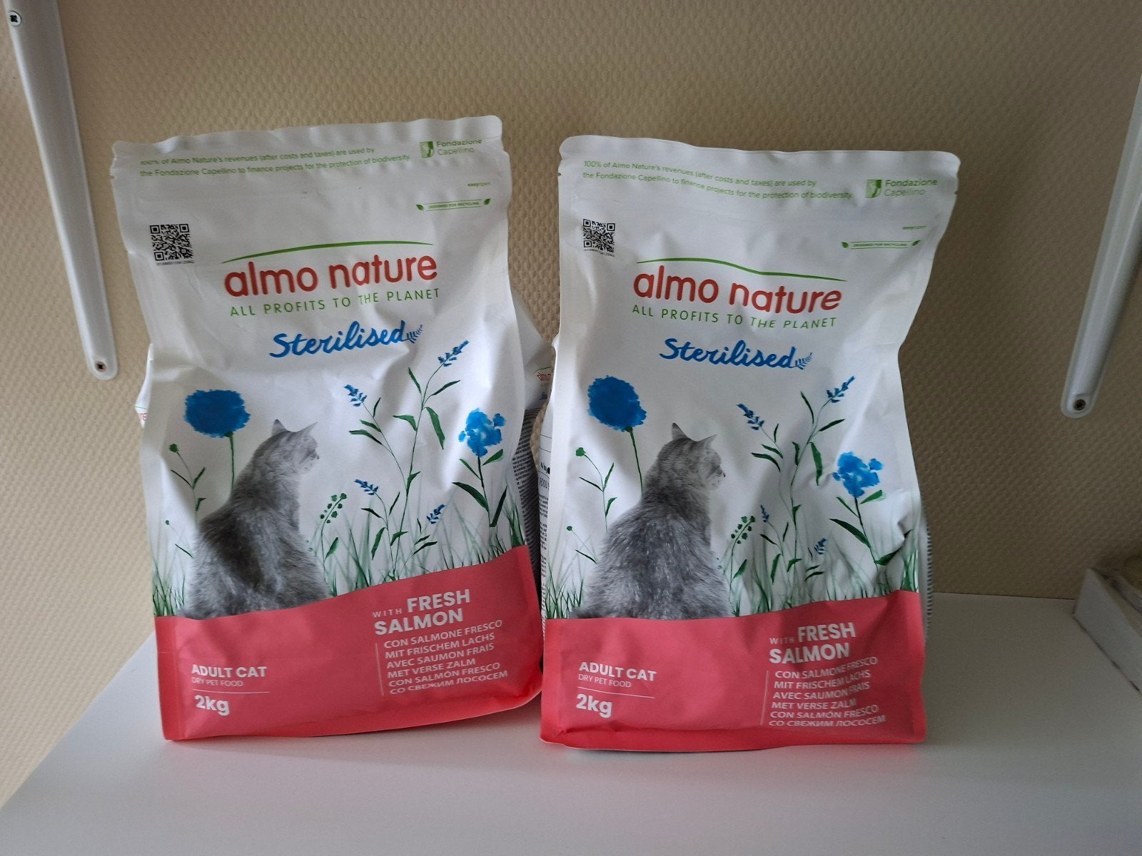 kattenvoer Almo Nature sterilised - zalm - 2x 2kg, Ophalen of Verzenden, Kat