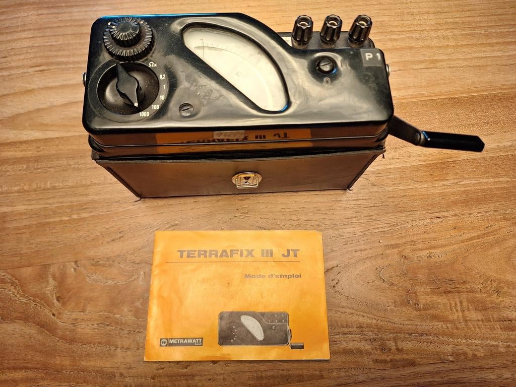2x Metrawatt Terrafix 3 JT Megger - Isolatiemeter, Doe-het-zelf en Verbouw, Ophalen of Verzenden, Gebruikt, Elektriciteit