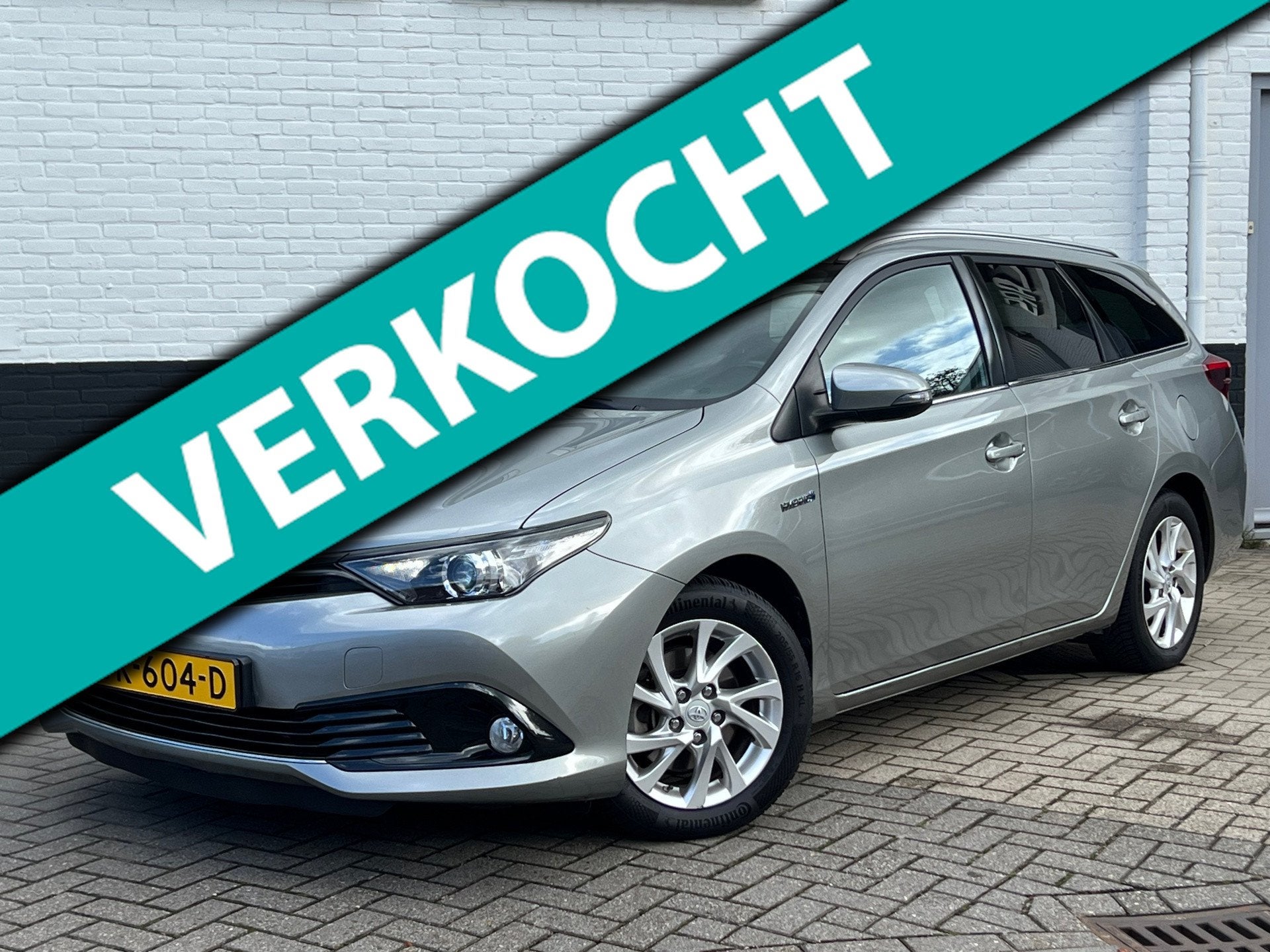 Toyota Auris Touring Sports 1.8 Hybrid Dynamic|Camera|Navi|K, Auto's, 28 km/l, Gebruikt, Alcantara, Origineel Nederlands
