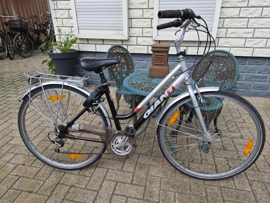 Giant 28 inch allrounder., Ophalen, Zo goed als nieuw, Meer dan 20 versnellingen, Giant