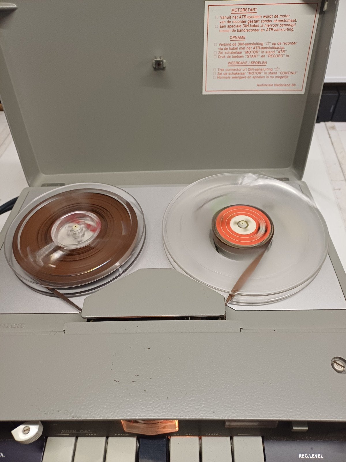 Uher Universalgerat 5000 Bandrecorder/Dictafoon (defect), Ophalen of Verzenden, Bandrecorder, Met banden