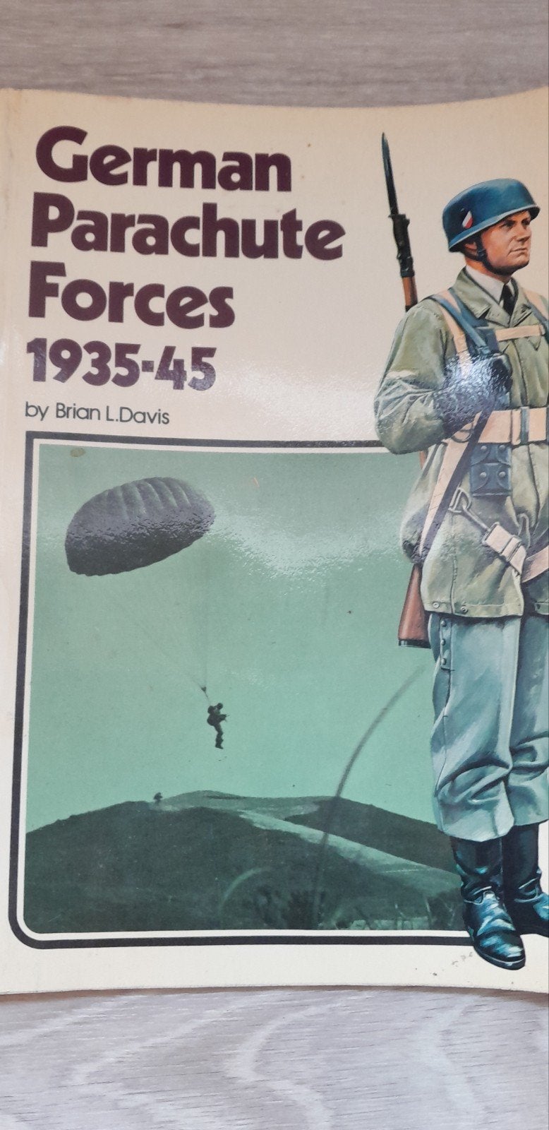 German parachute forces 1939-45, Boeken, Brian L. Davis, Ophalen of Verzenden, Luchtmacht, Tweede Wereldoorlog