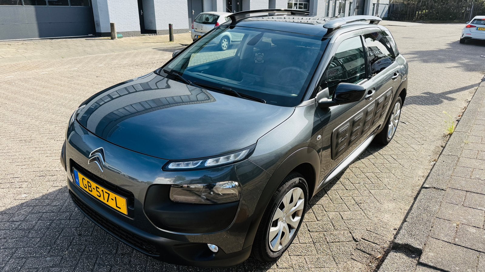Citroën C4 Cactus 1.2 | 2015 | APK 2027 | Gr. onderhoud, Stof, 725 kg, 31 €/maand, Multifunctioneel stuurwiel