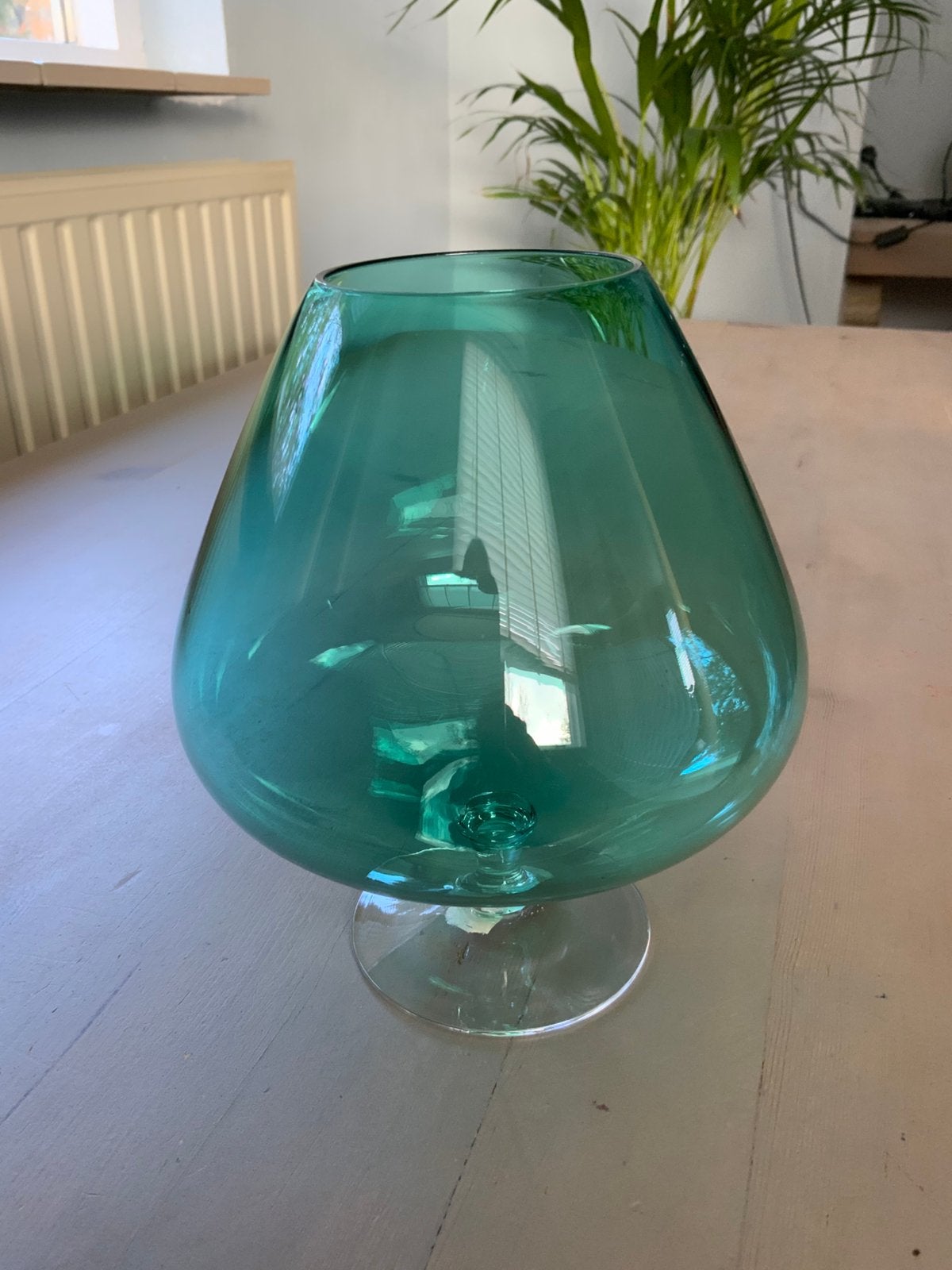 Groen sierglas. Model cognacglas., Ophalen