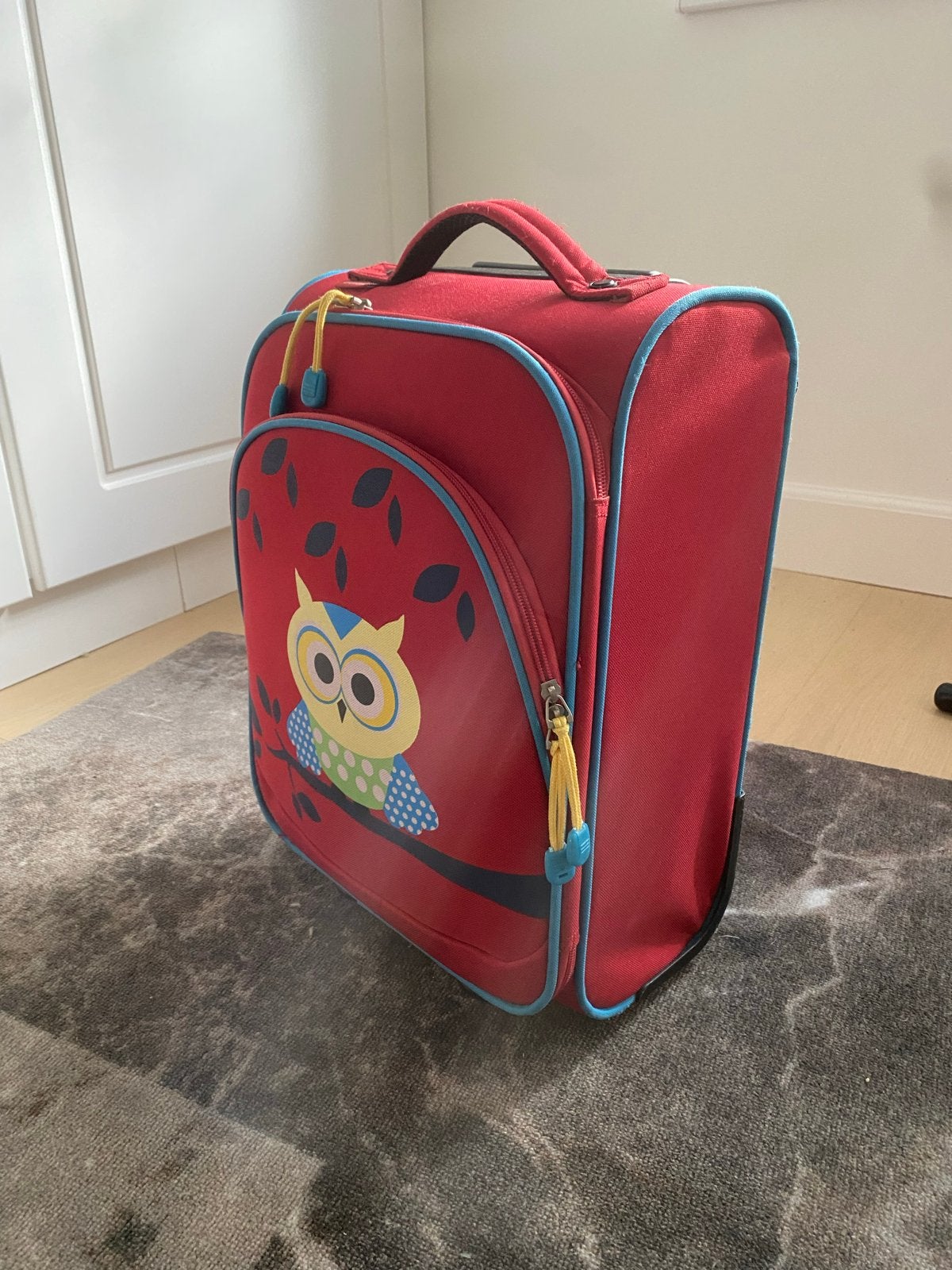 Rode kinderkoffer met uil en wieltjes, Ophalen, 40 tot 60 cm, Gebruikt, Minder dan 35 cm
