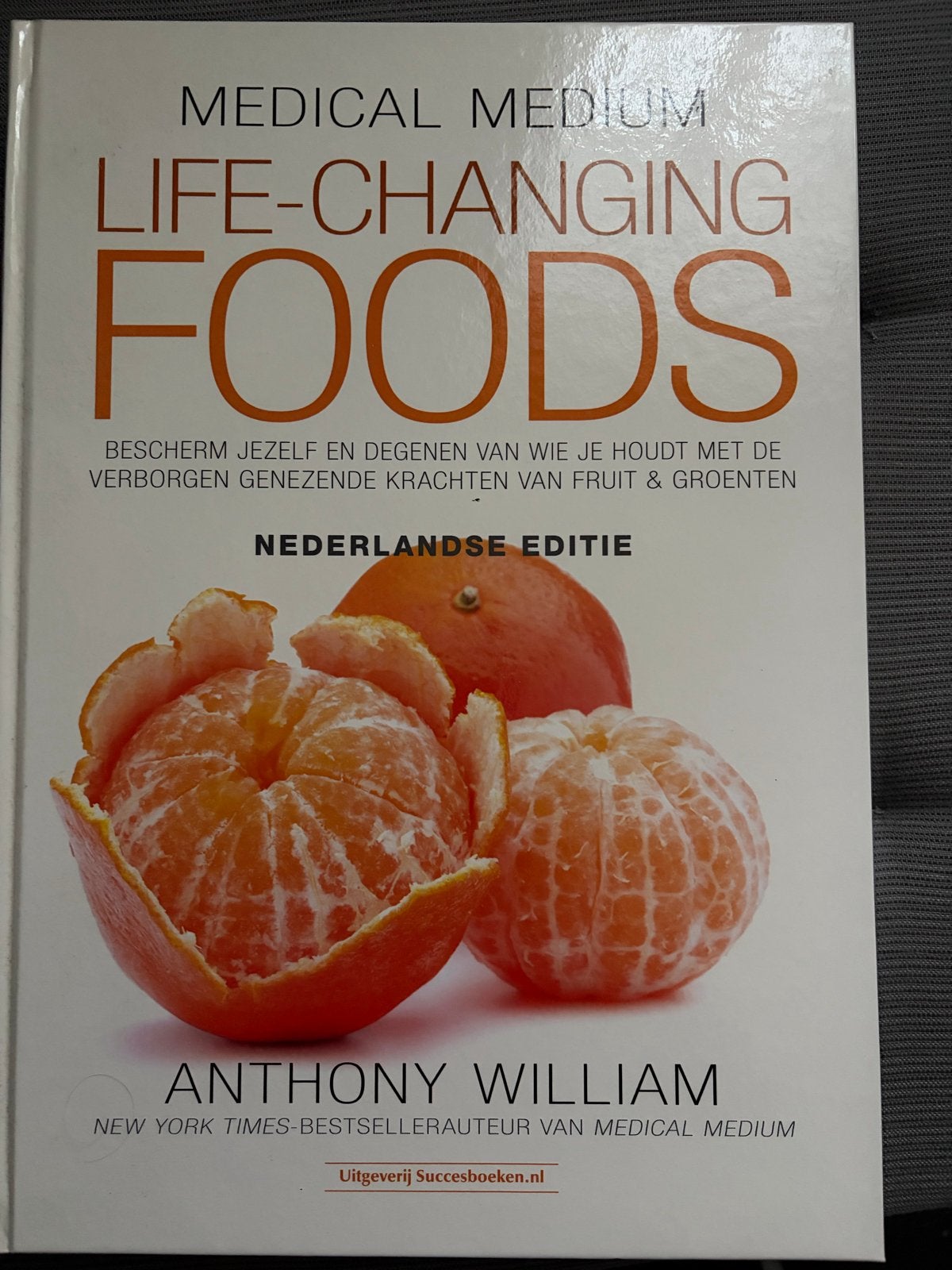 Medical Medium Life-Changing Foods - Anthony William, Ophalen of Verzenden, Zo goed als nieuw, Dieet en Voeding