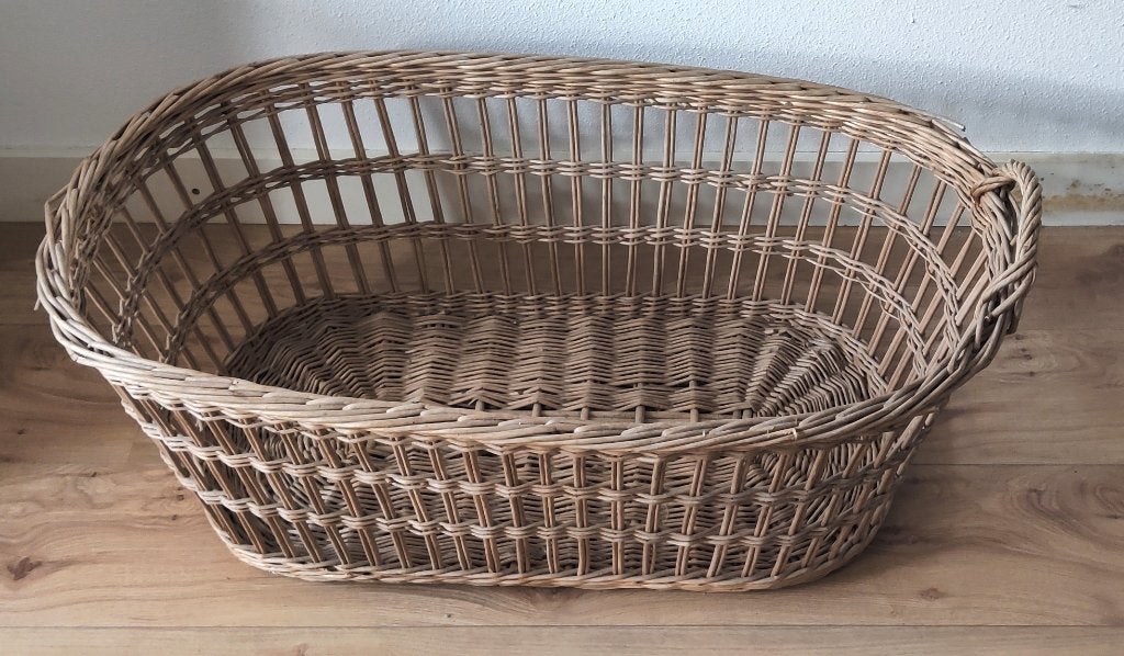 3  x oude wieg / mand / kinderbedje 15 euro per stuk, Ophalen, Gebruikt, Wieg