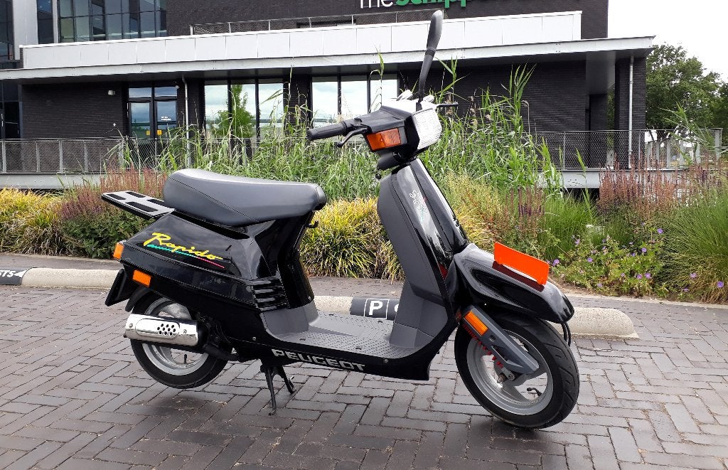 Peugeot Rapido Snorscooter nog helemaal nieuw !!!, Fietsen en Brommers, Snorfietsen en Snorscooters, Ophalen, Zo goed als nieuw