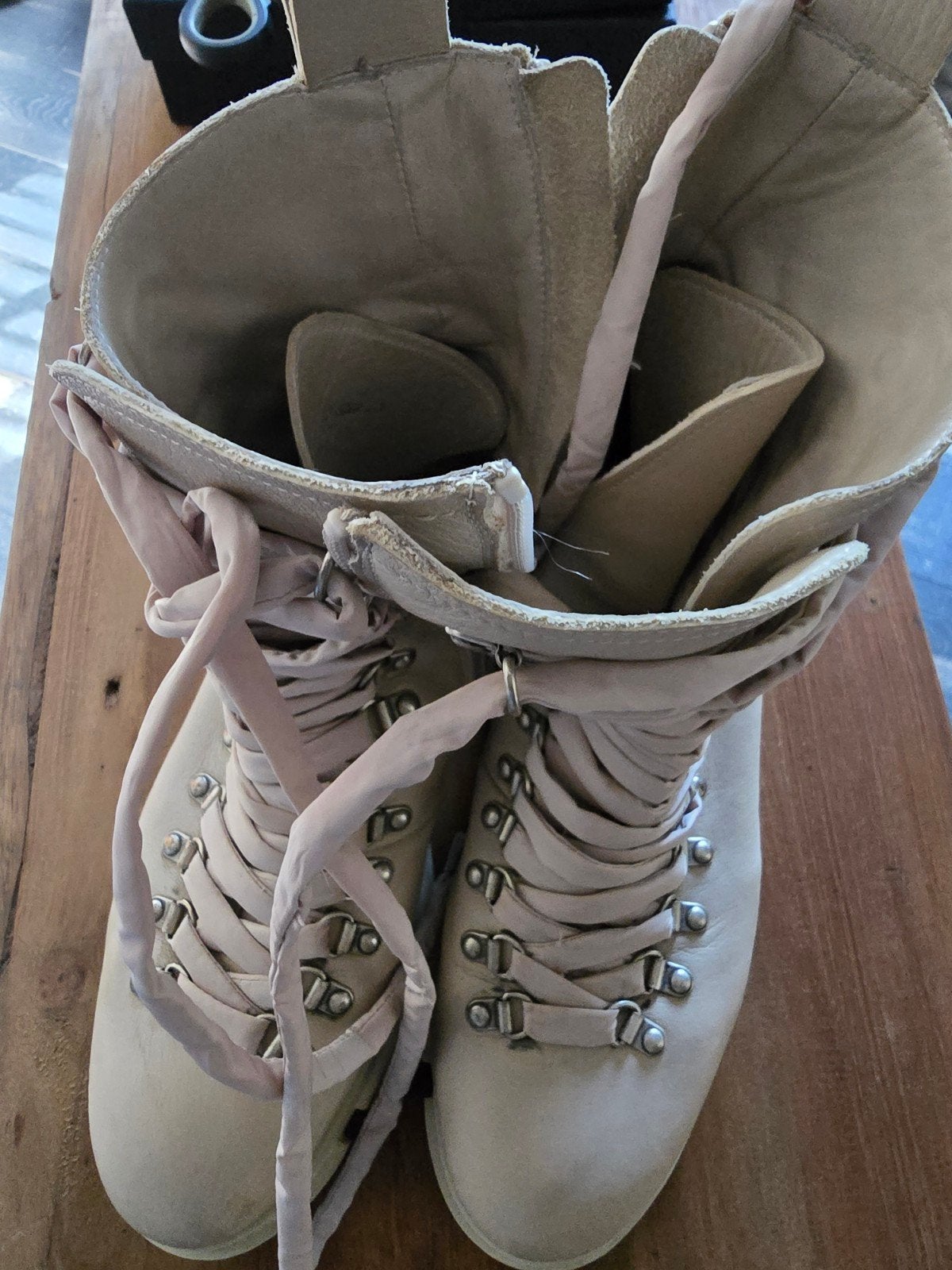 Stijlvolle beige leren veterlaars Copenhagen maat 43, Beige, Lage of Enkellaarzen, Ophalen of Verzenden, Zo goed als nieuw