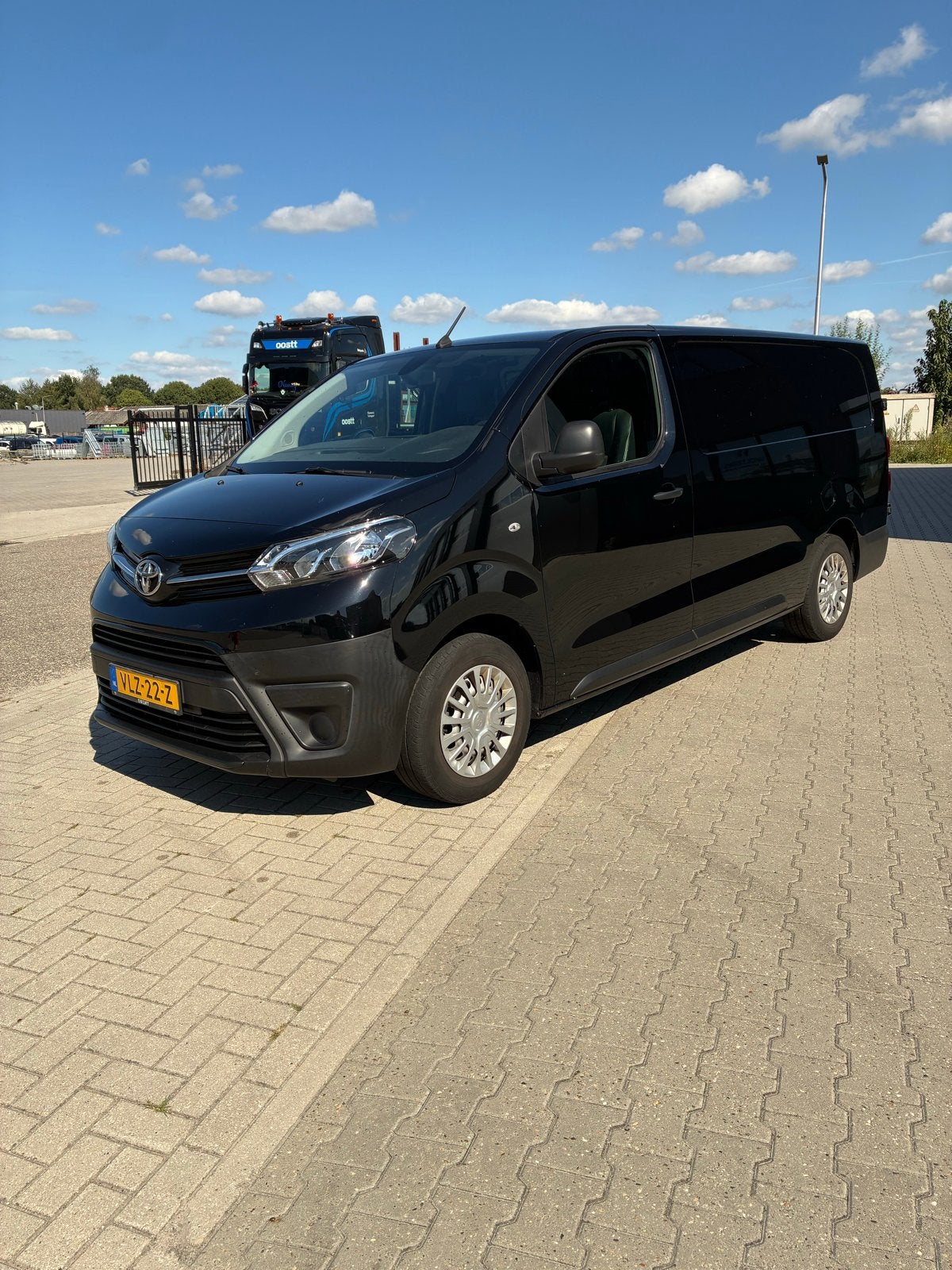 Toyota Proace Long Worker 1.5 D-4d 102pk 2022 Zwart, Voorwielaandrijving, 15 km/l, 4 cilinders, 1645 kg