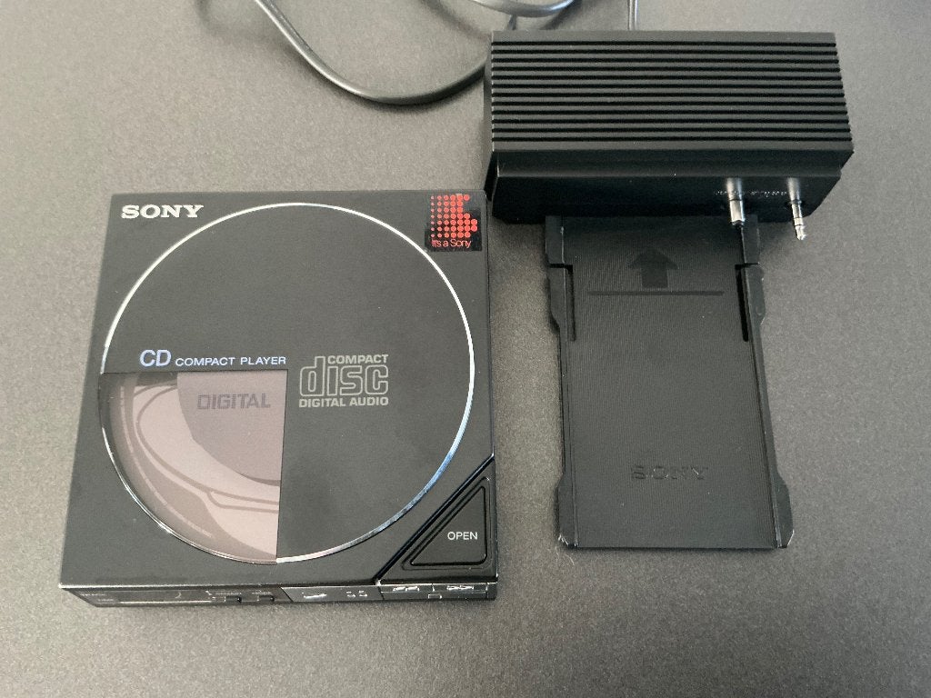 Zeldzaam Eerste Sony Discman + Docking D-50, Verzenden, Discman