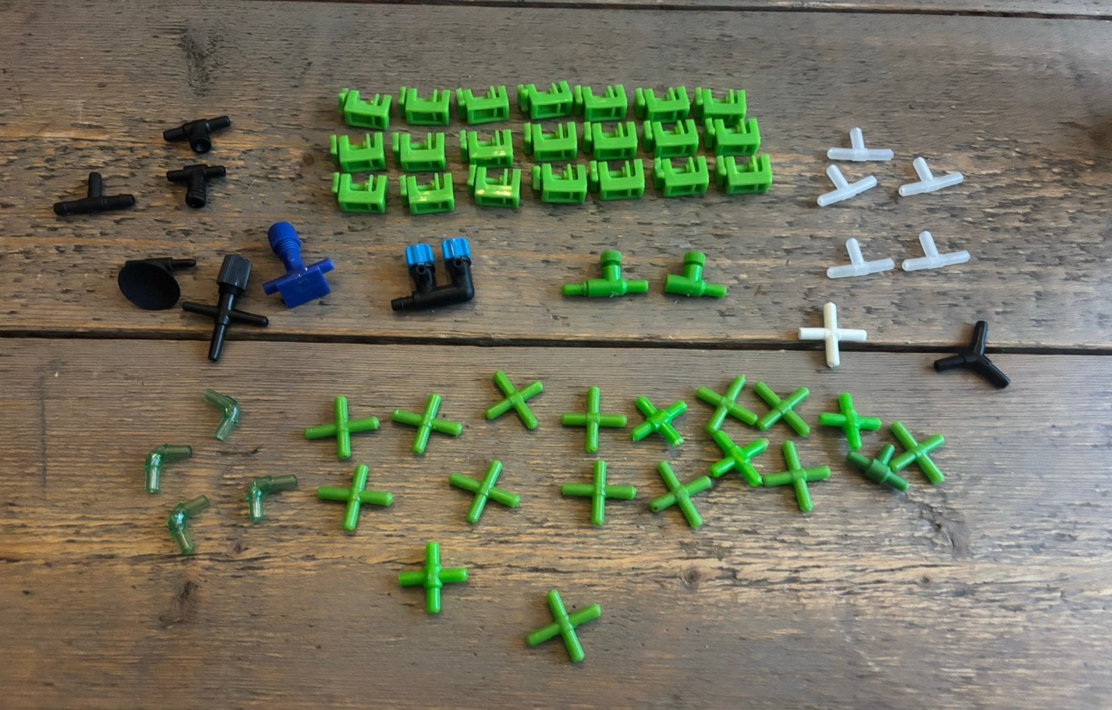 Nieuw: Luchtpompjes accessoires / verdeelkraantjes 0,50€ p/s, Dieren en Toebehoren, Vissen | Aquaria en Toebehoren, Ophalen of Verzenden