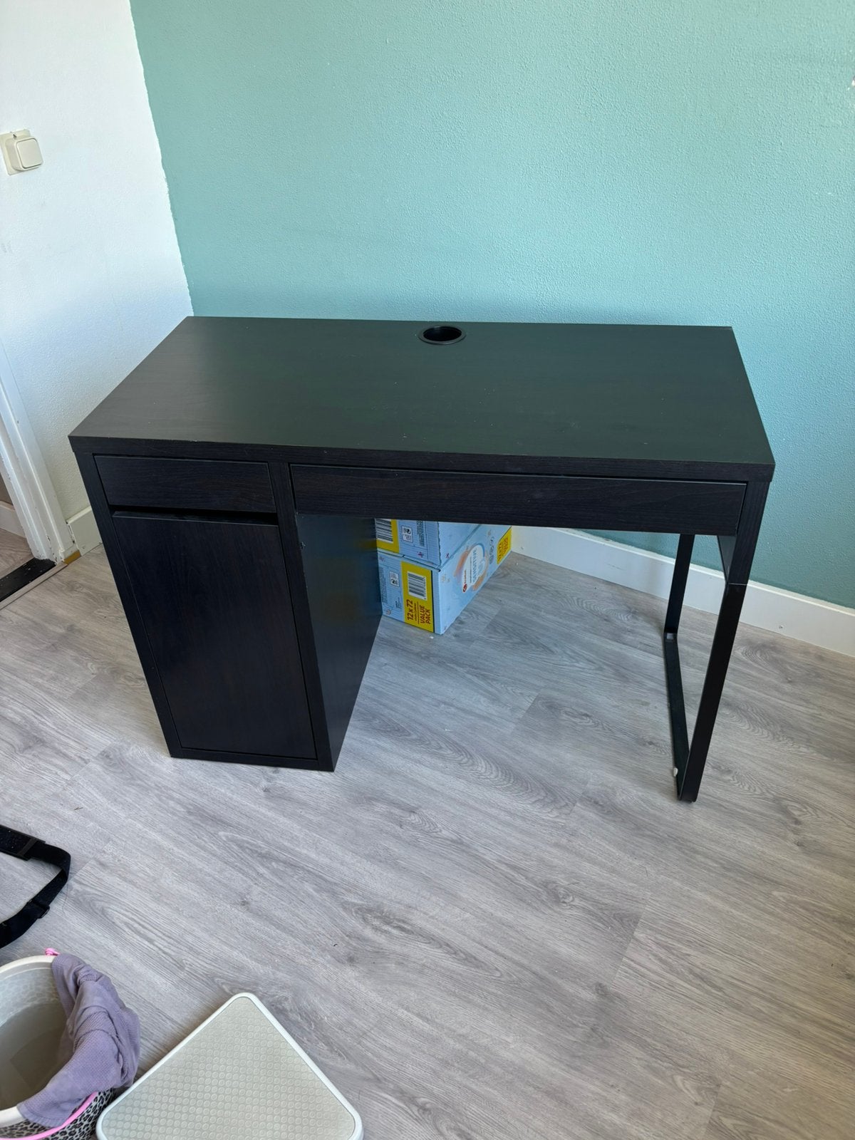 Zwarte bureau, Ophalen, Zo goed als nieuw