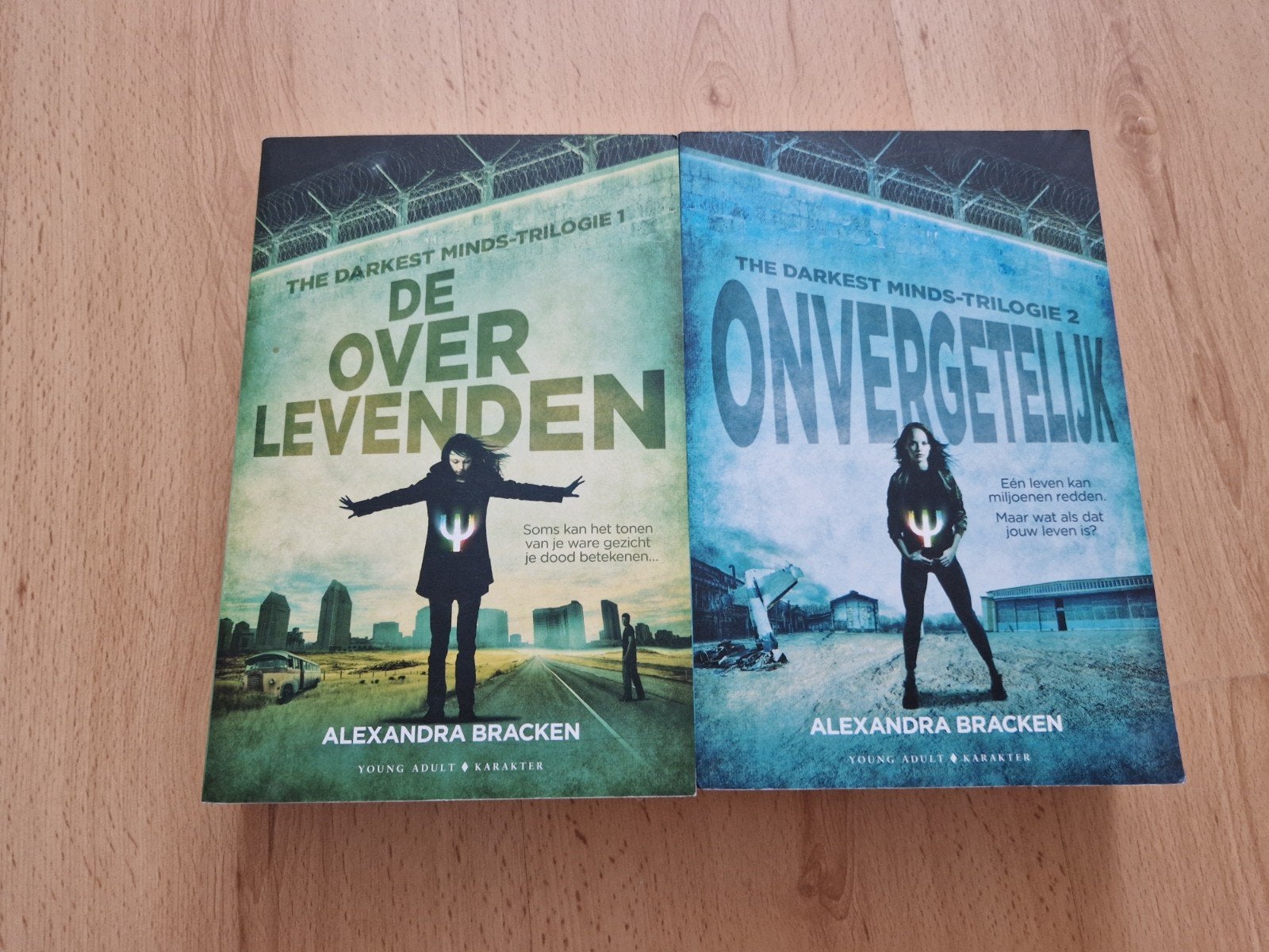 boeken Alexandra bracken darkest minds deel 1 2 serie, Boeken, Ophalen of Verzenden, Zo goed als nieuw