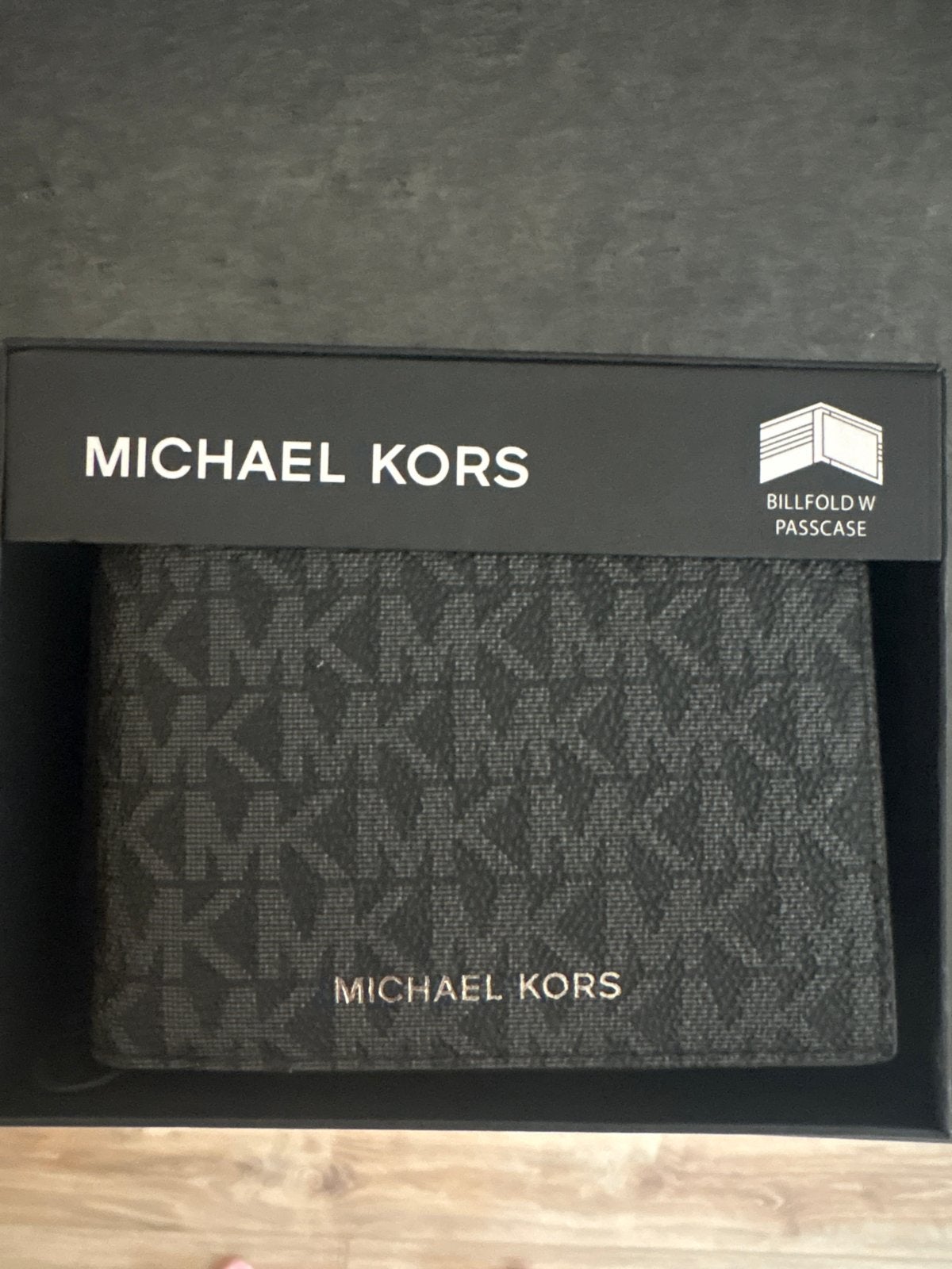 Michael Kors Portemonnee - Nieuw in Doos, Ophalen, Nieuw, Zwart, Overige merken