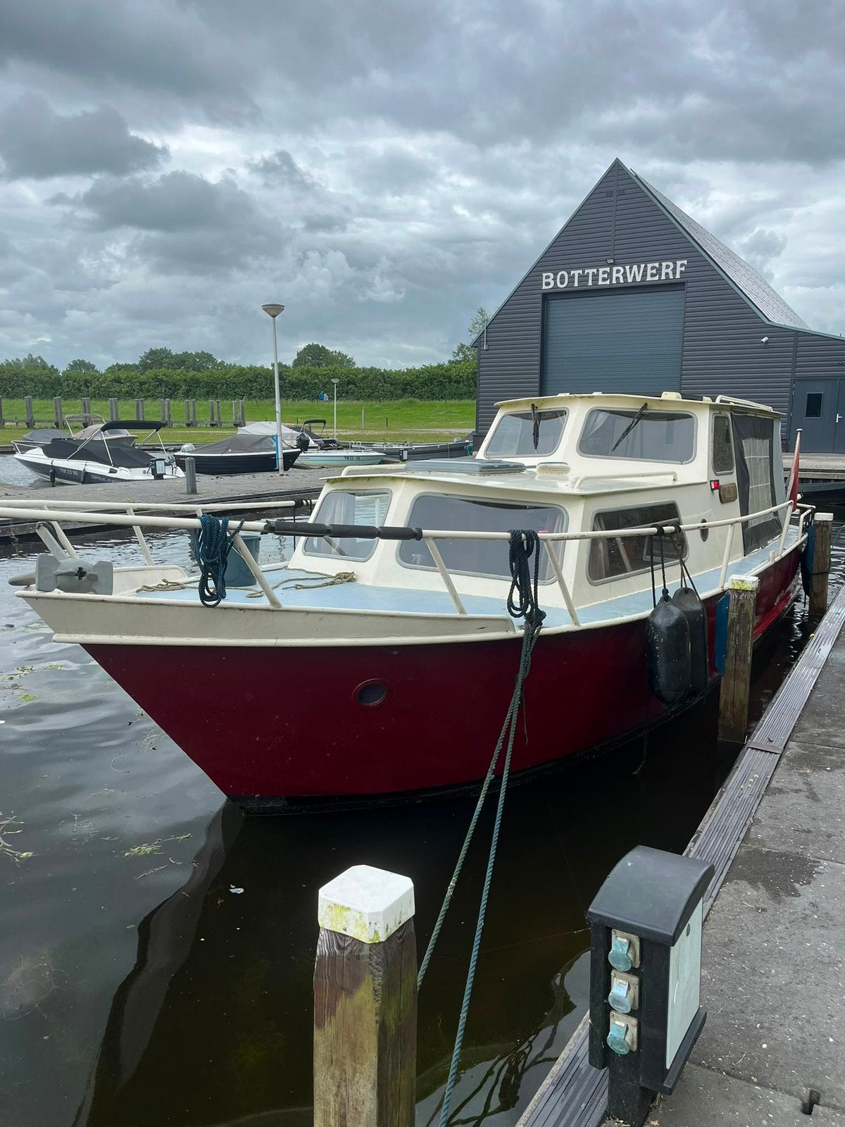 Mooi kruisertje 8,5 meter eventueel met ligplaats vollehoven, Watersport en Boten, Motorboten en Motorjachten, Walstroom, Kruiser