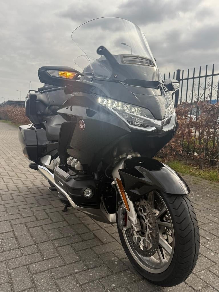 Honda Goldwing GL1800 Tour Deluxe DCT 2018  Motorblok 40.000, Motoren, Motorrijbewijs A, Particulier, Handvatverwarming, Meer dan 35 kW