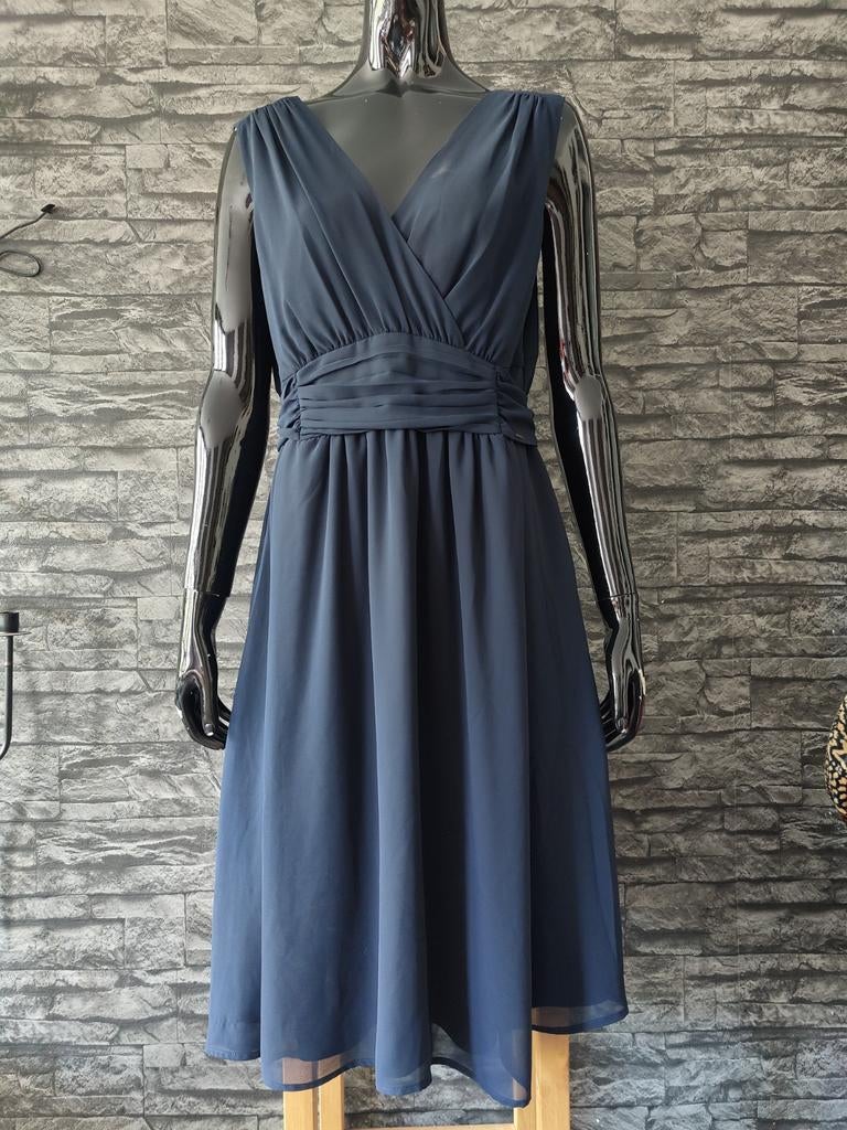 Donkerblauwe cocktailjurk met V-hals en strik maat XXL, Blauw, Jurk, Ophalen of Verzenden, Zo goed als nieuw
