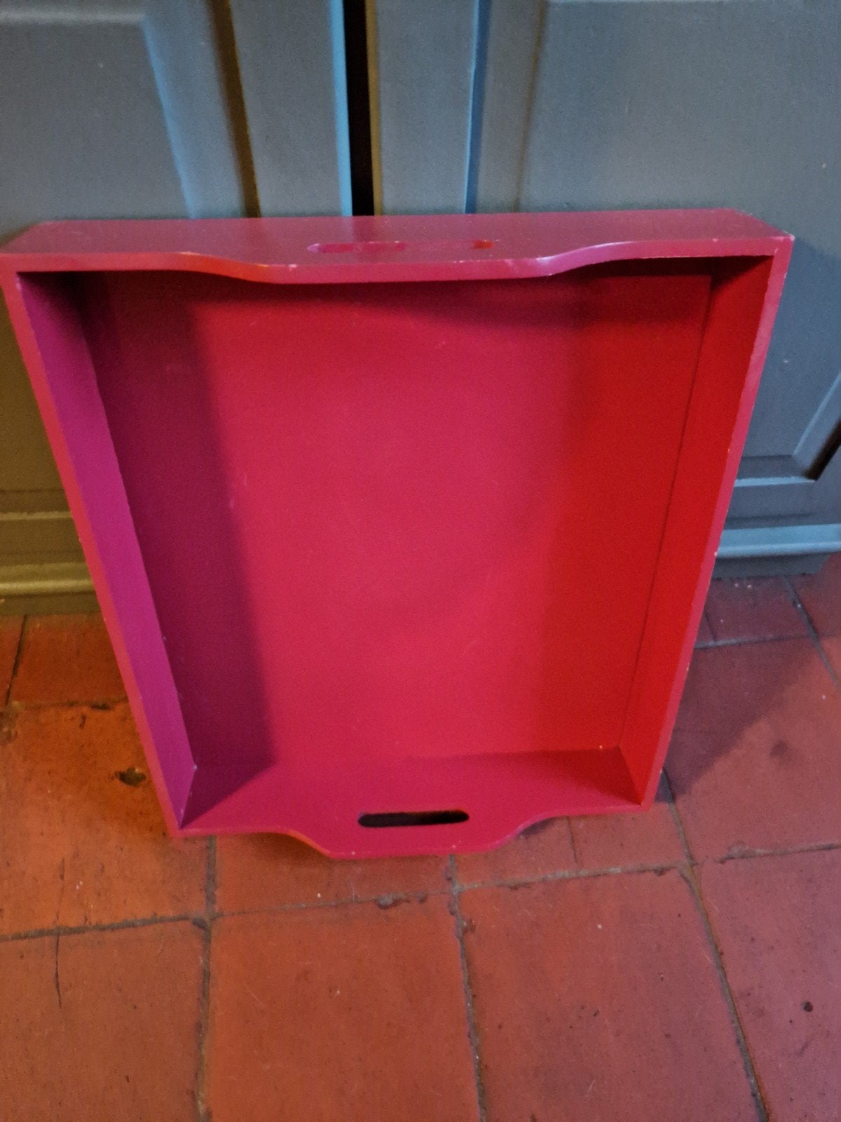 ROOD HOUTEN GROOT DIENBLAD/ BUTLER TRAY, Ophalen of Verzenden, Zo goed als nieuw, Rechthoekig, Hout