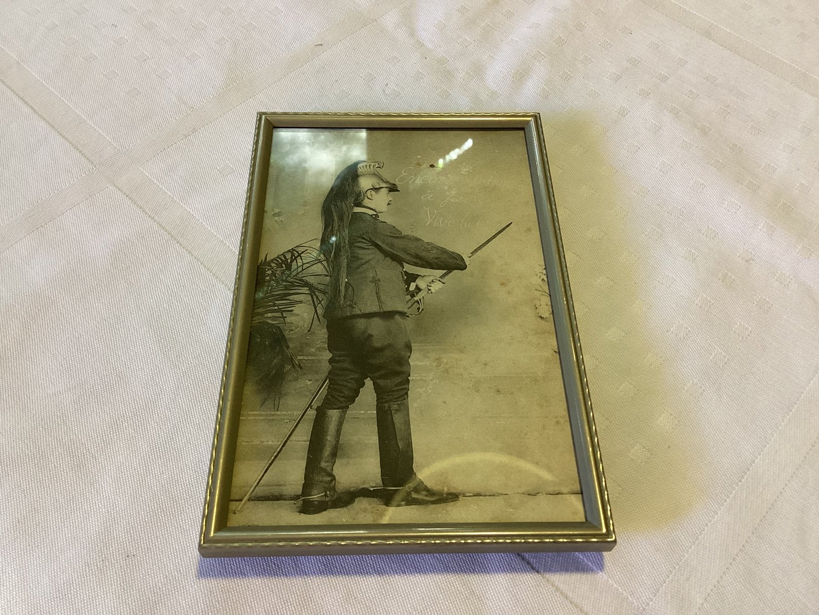 Fotolijst.Antiek. Met Bol Glas en Metalen Rand en Oude Foto., Gebruikt, Zilver, Metaal, Standaard fotolijst