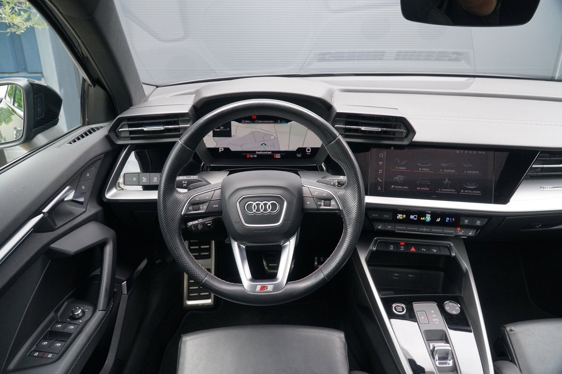 Audi A3 Limousine 35 TFSI S Line PANO|B&O|CARPLAY, Auto's, Dealer onderhouden, 4 cilinders, 150 pk, Leder