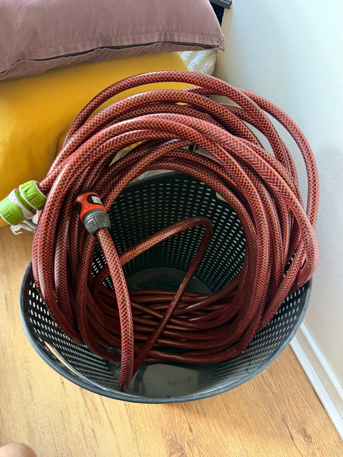 Complete tuinslang 25 meter met adapter en sproeipistool, Ophalen of Verzenden, Gebruikt, Tuinslang