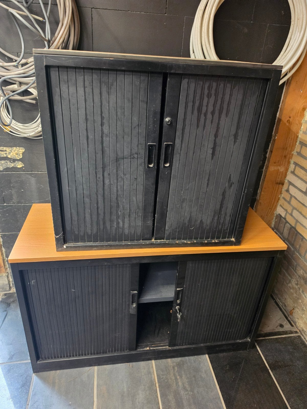 2x roldeurkasten, Huis en Inrichting, Gebruikt, ., Ophalen of Verzenden, .