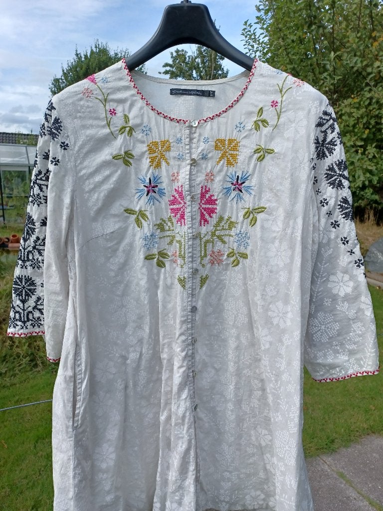gudrun sjoden tuniek met print en echt borduursel maat L, Wit, Maat 42/44 (L), Ophalen of Verzenden, Gedragen