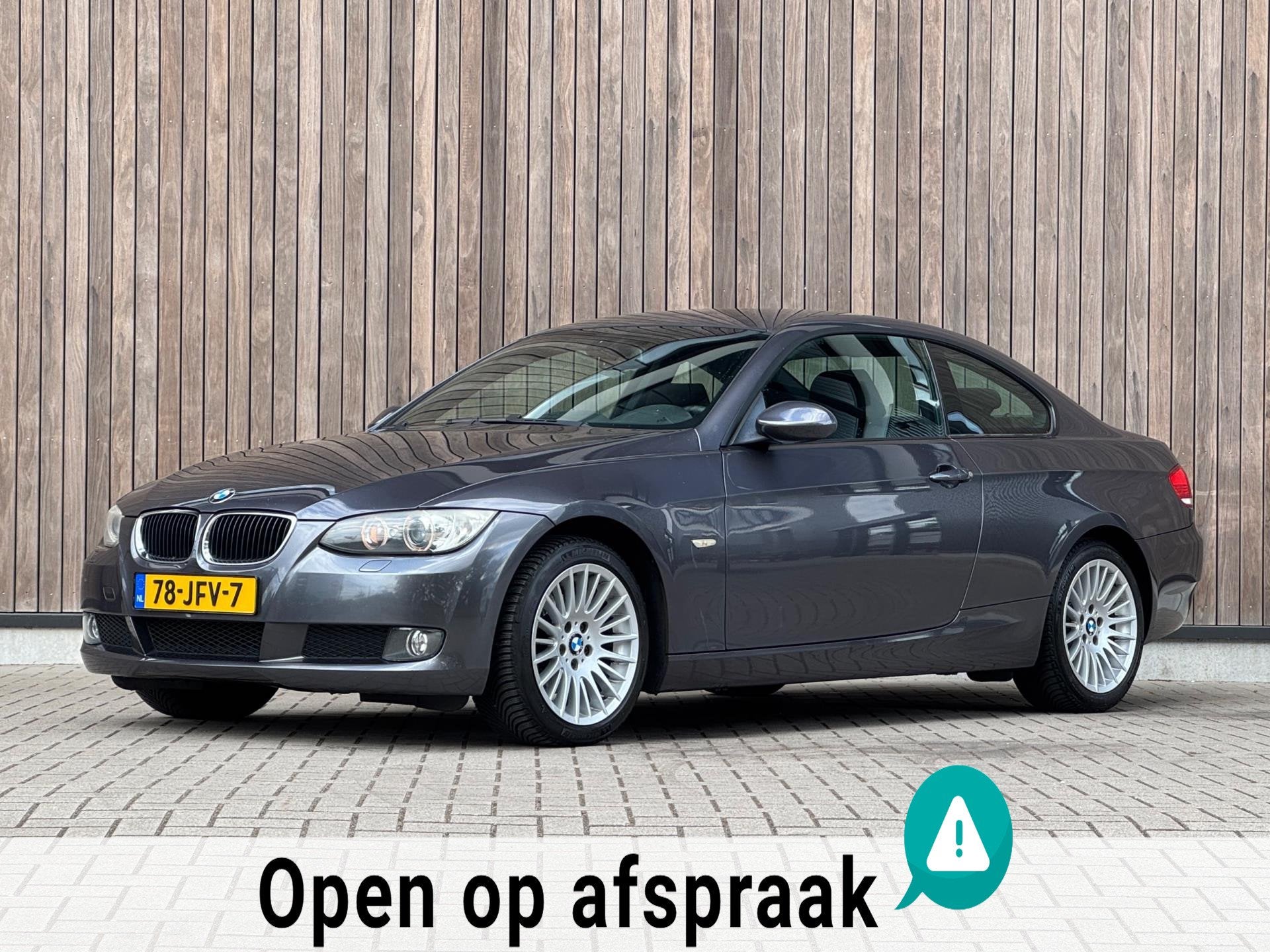 BMW 3-serie Coupé 320i Executive|Automaat|, Auto's, Automaat, Zwart, 4 cilinders, 4 stoelen