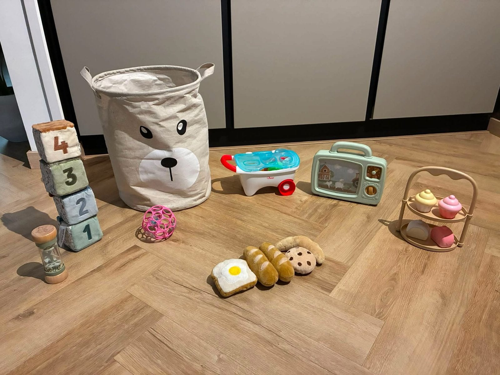 Diverse speelgoedset voor baby's en peuters, Ophalen of Verzenden, Gebruikt, Overige typen, Met wieltjes