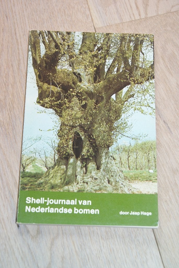 Te koop Shell-journaal van Nederlandse bomen, Jaap Hage 1979, Ophalen of Verzenden, Zo goed als nieuw, Jaap Hage