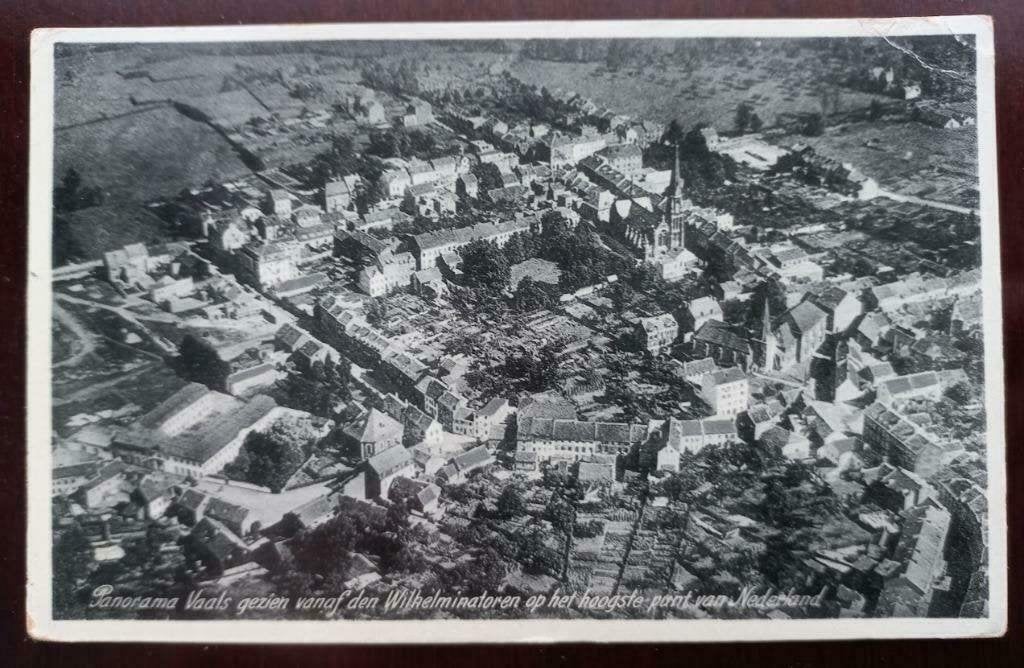 AK Vaals - Panorama gezien vanaf den Wilhelminatoren, Ophalen of Verzenden, 1940 tot 1960, Gelopen, Limburg