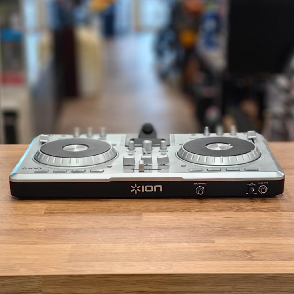 ION Discover DJ Pro Draaitfel - In Nette Staat, Muziek en Instrumenten, Dj-sets en Draaitafels, ION, Zo goed als nieuw, Support@ion.com