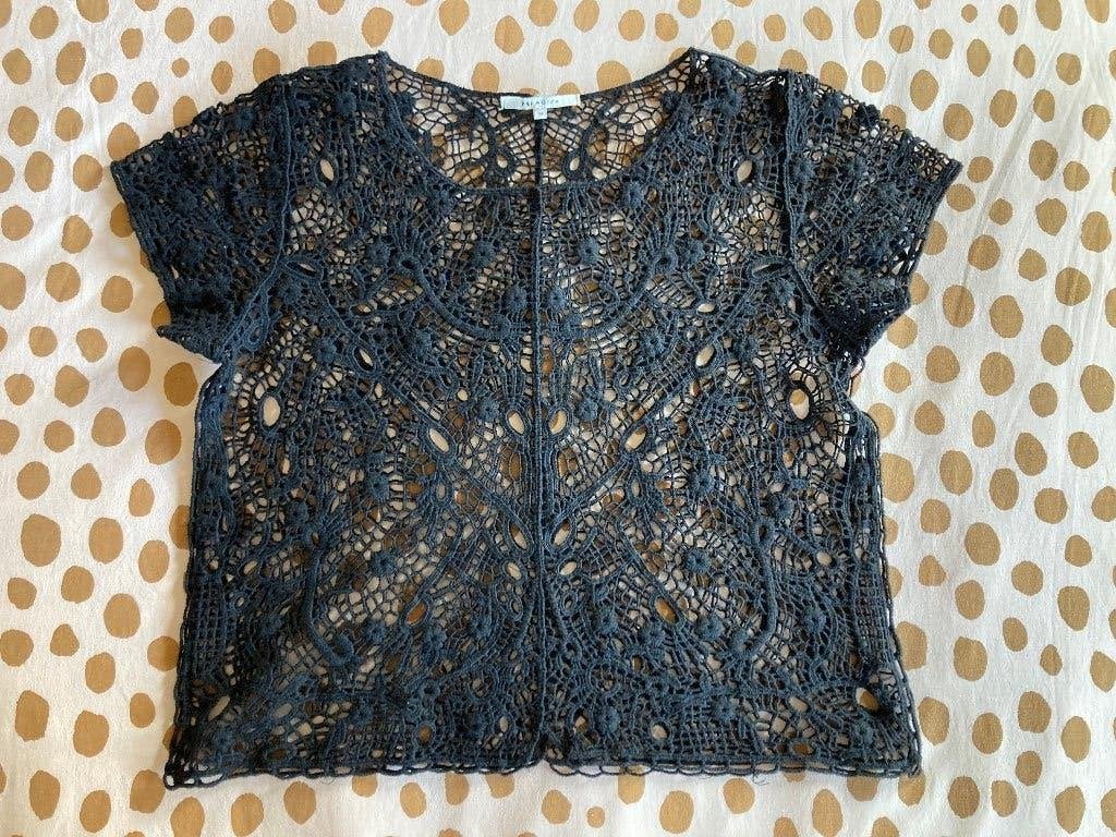 Doorschijnend gehaakte zwarte top Pelagiza – maat XS, Zwart, Ophalen of Verzenden, Korte mouw, Maat 34 (XS) of kleiner