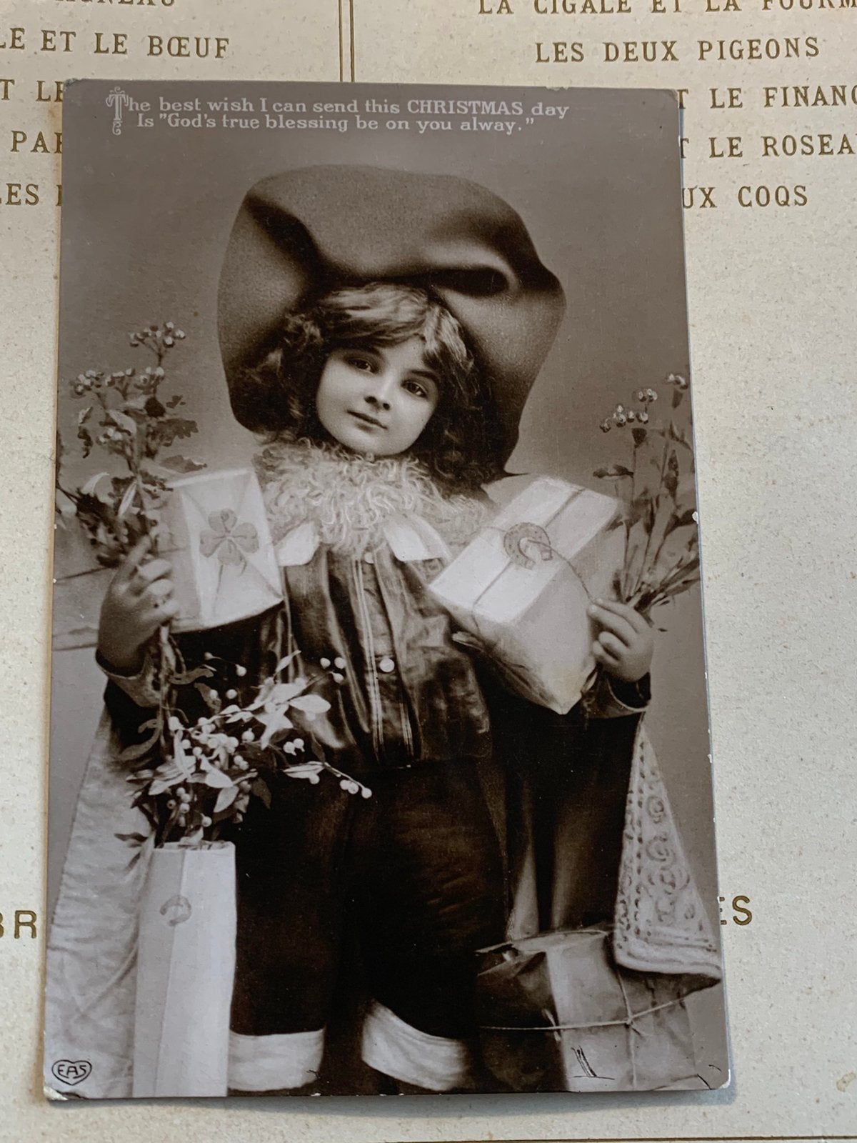 1911 Kerst - meisje met hoed, maretak, geschenken (SL), Ophalen of Verzenden, Voor 1920, Gelopen, Feest(dag)