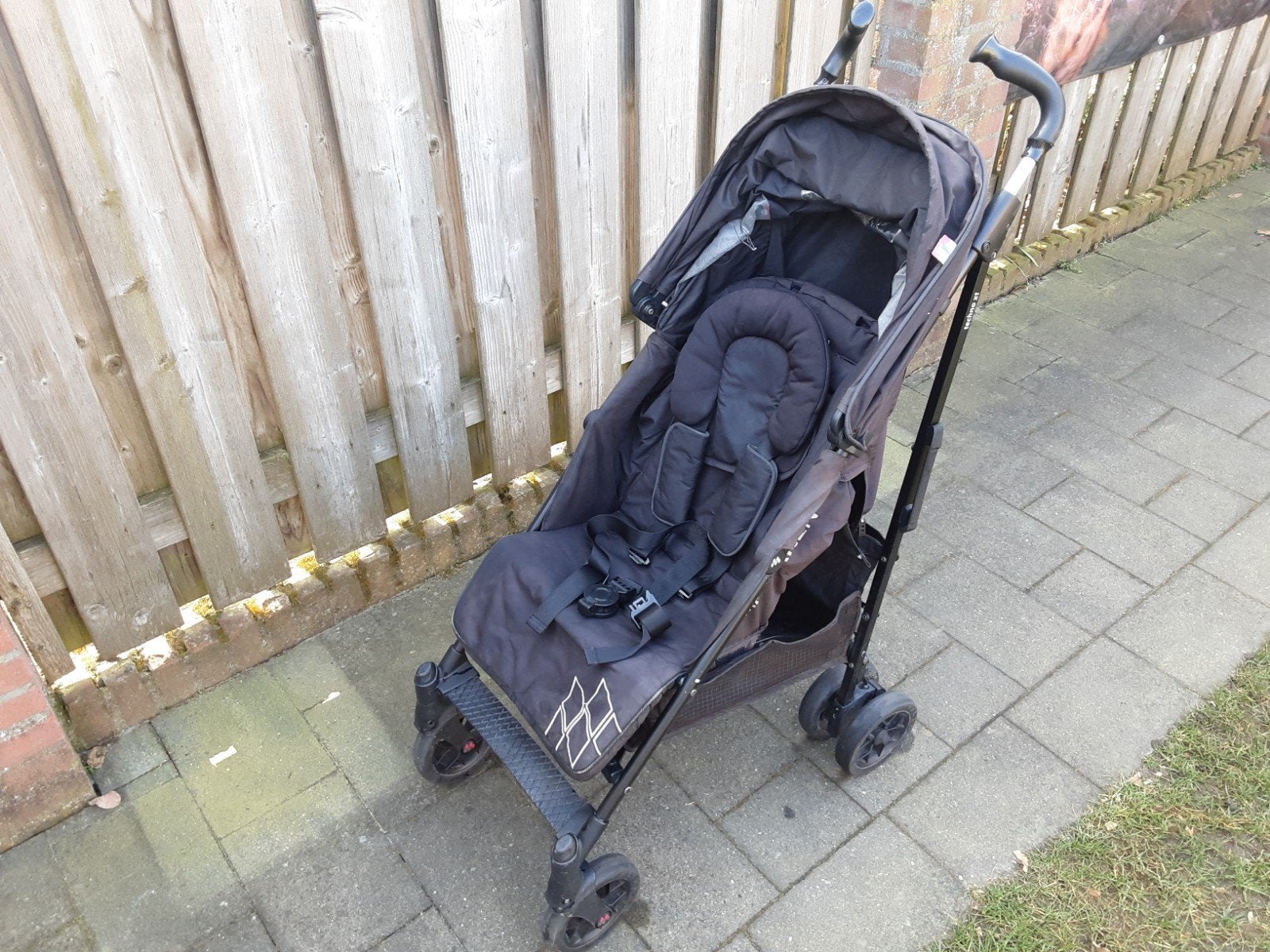 Maclaren Techno XT buggy
inclusief regenhoes, Kinderen en Baby's, Ophalen, Maclaren, Regenhoes