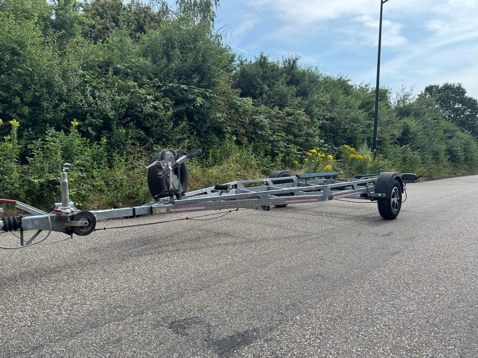 Robuuste boottrailer met enkel as geremd, Ophalen, Gebruikt, 1500 tot 3000 kg, Sloepentrailer